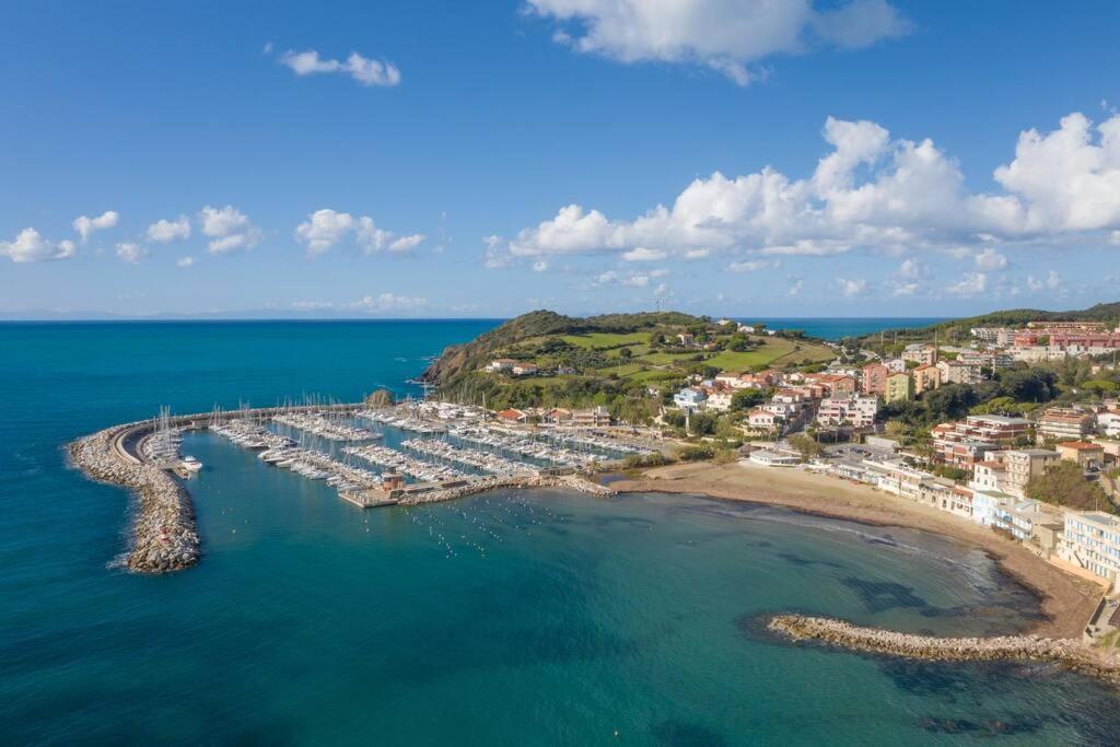 Appartamento Sirena A 2 Passi Dal Mare Piombino Exteriör bild